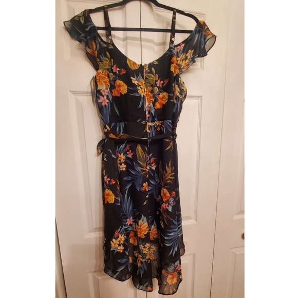 Black floral dress - Picture 2 of 4